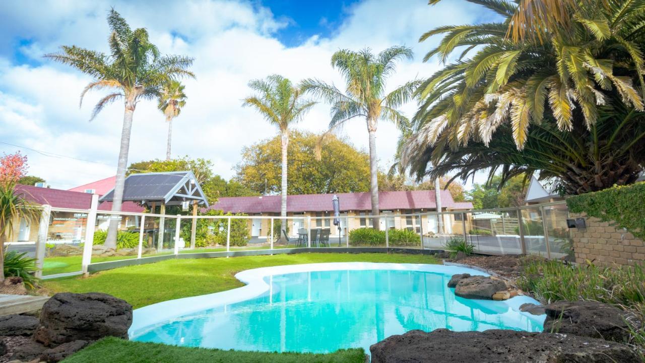 Tropicana Motor Inn Cowes Exteriör bild