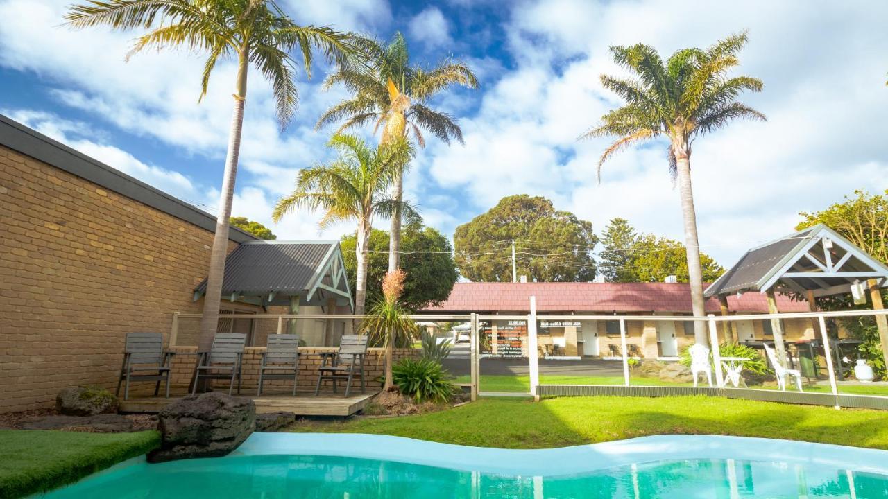 Tropicana Motor Inn Cowes Exteriör bild