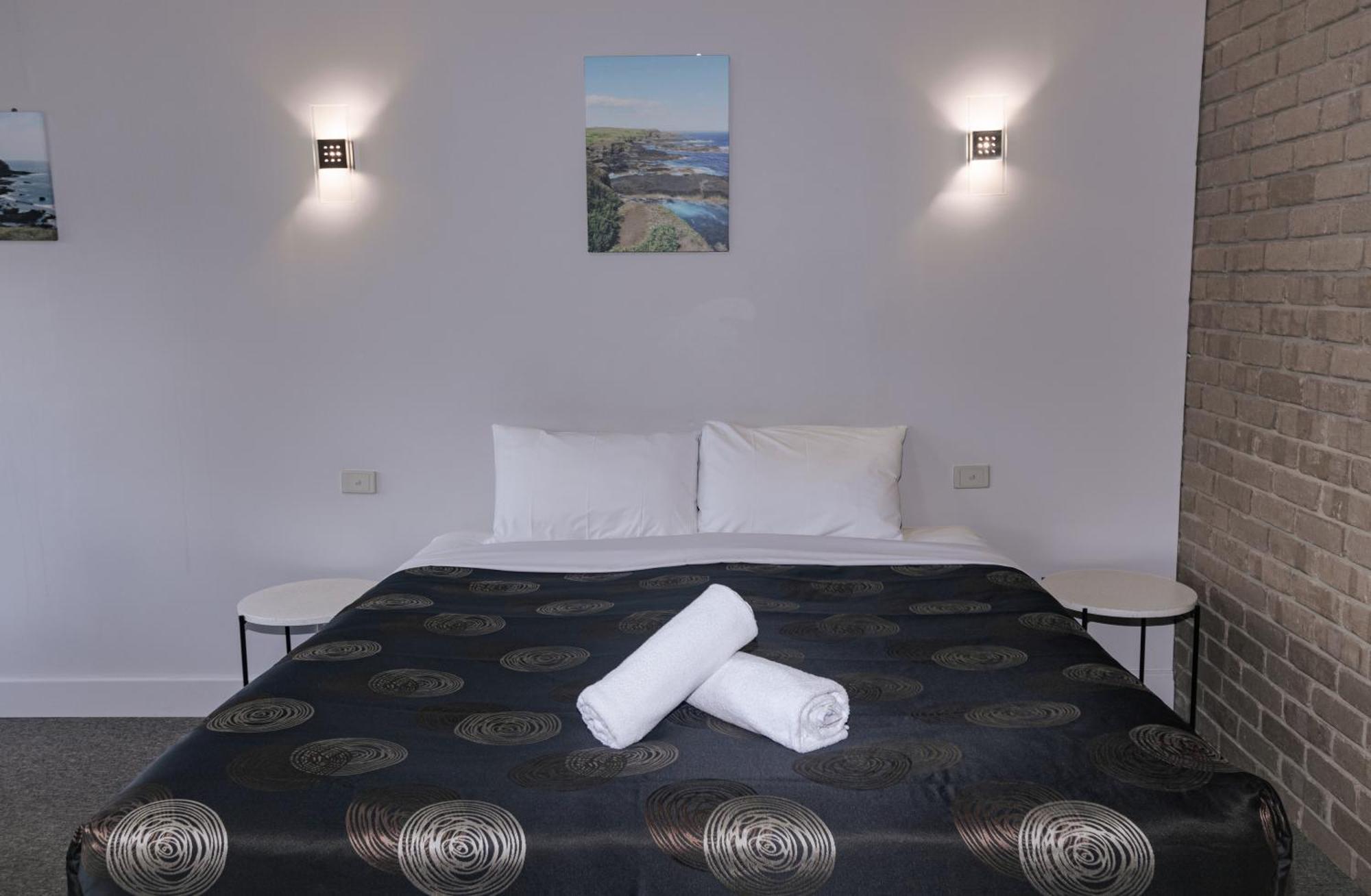 Tropicana Motor Inn Cowes Exteriör bild