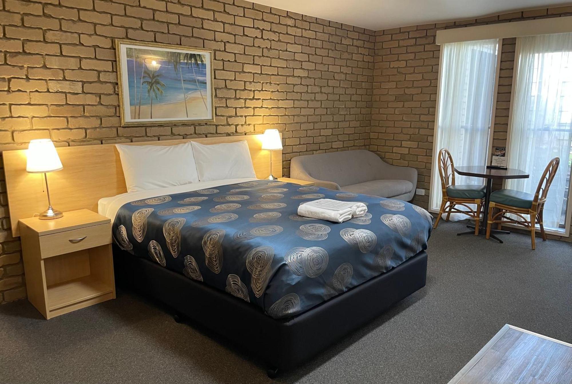 Tropicana Motor Inn Cowes Exteriör bild